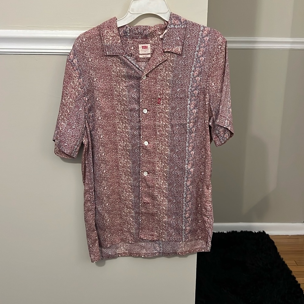 Levi’s button up shirt